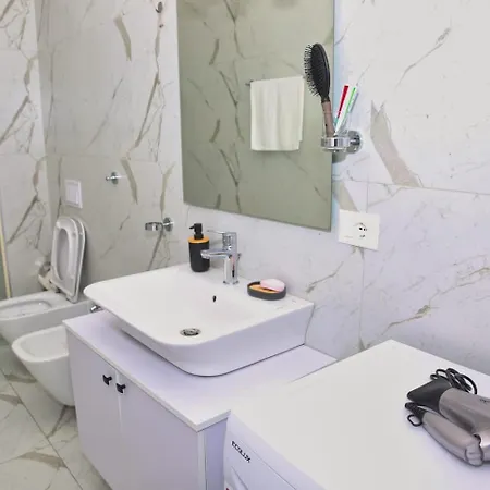 Luxury Square 21